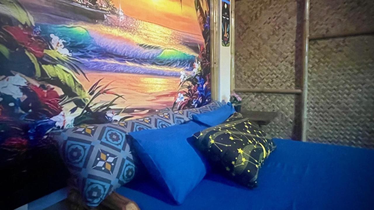 Blue Moon Guesthouse Puerto Princesa Esterno foto