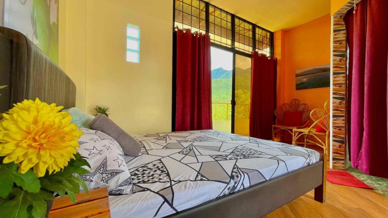 Blue Moon Guesthouse Puerto Princesa Esterno foto